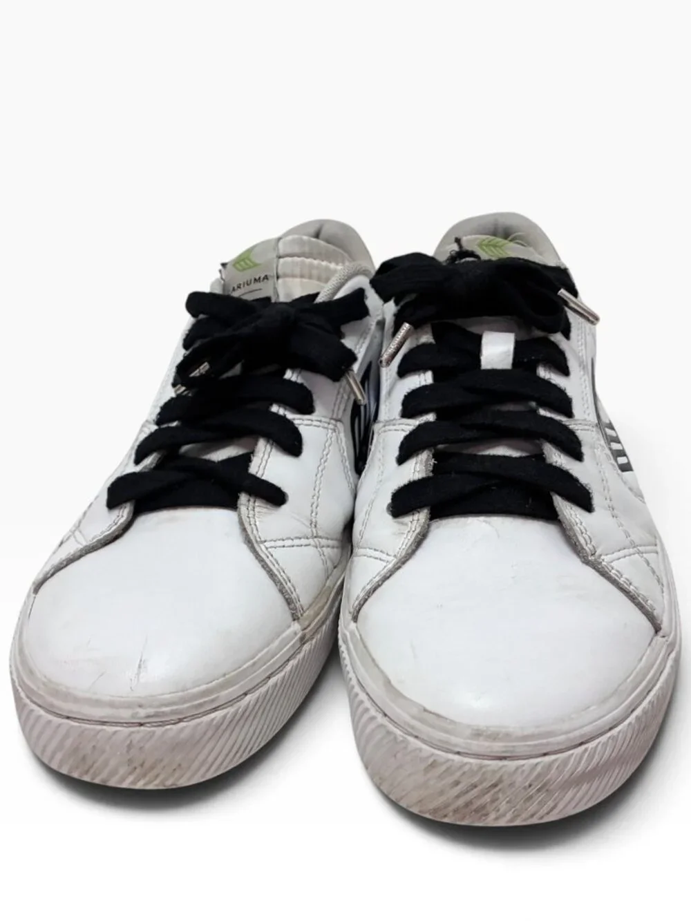 Cariuma Salvas White Leather Black Logo Low Top Sneakers - W 9 / M 7.5